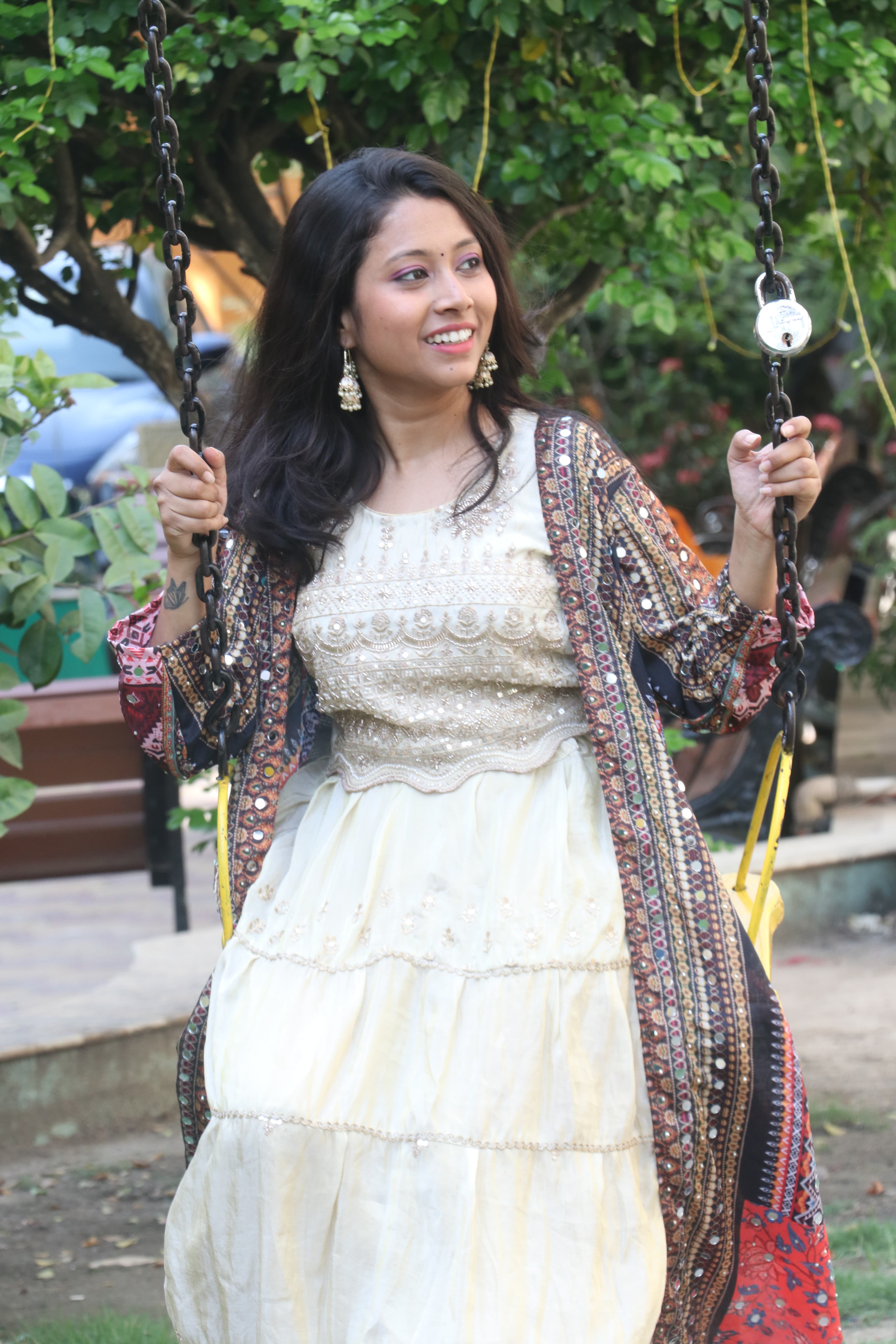 Ishq Shrug Set view 1